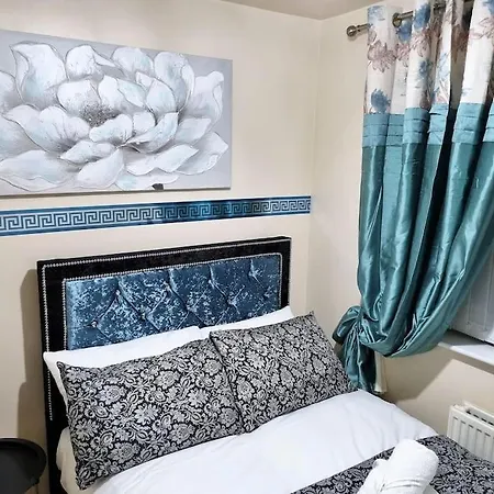 A7tg Ground Floor Setup For Your Most Amazing & Relaxed + Free Parking + Free Fast Wifi * ليدز