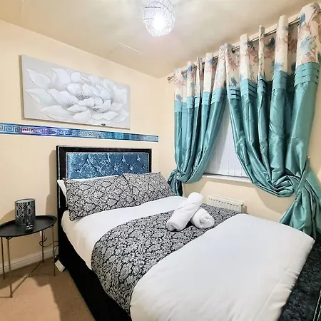 A7tg Ground Floor Setup For Your Most Amazing & Relaxed + Free Parking + Free Fast Wifi *